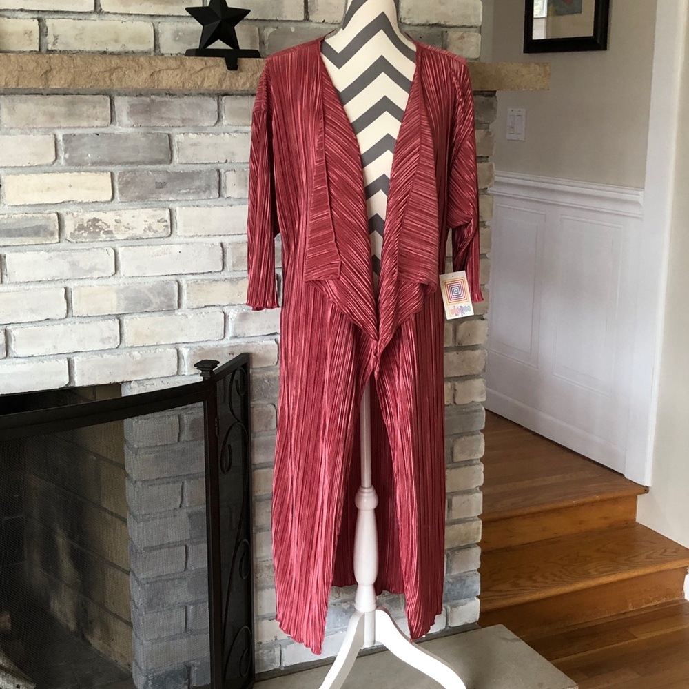 🌟NWT🌟 LuLaRoe Shirley Kimono🌟Sz Medium